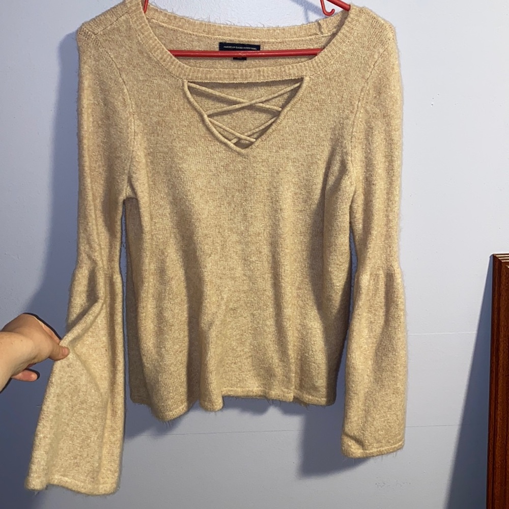 Small American Eagle Sweater with Flared Sleeves
